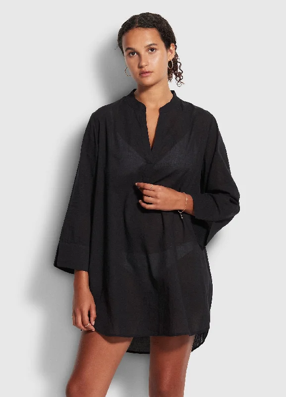 Hand - embroidered lace cover ups for a romantic and elegant beach outfitNewport Cover Up - Black Hand - embroidered lace cover ups for a romantic and elegant beach outfitNewport Cover Up - Black