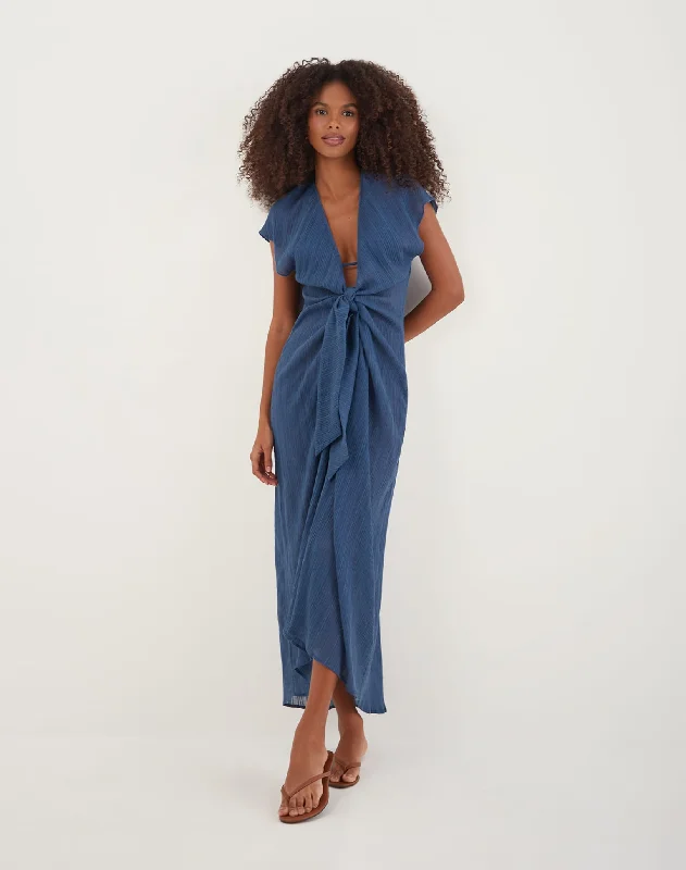 Minimalist - designed cover ups for a sleek and simple beach appearanceSasha Long Cover Up - Bayside Minimalist - designed cover ups for a sleek and simple beach appearanceSasha Long Cover Up - Bayside